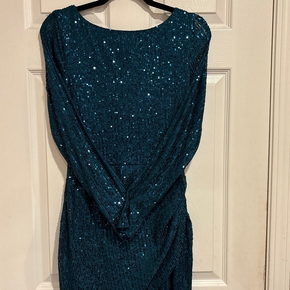 Windsor Turquoise Sequin Longsleeve Dress with scooped back. Size 7/8 - Picture 1 of 10